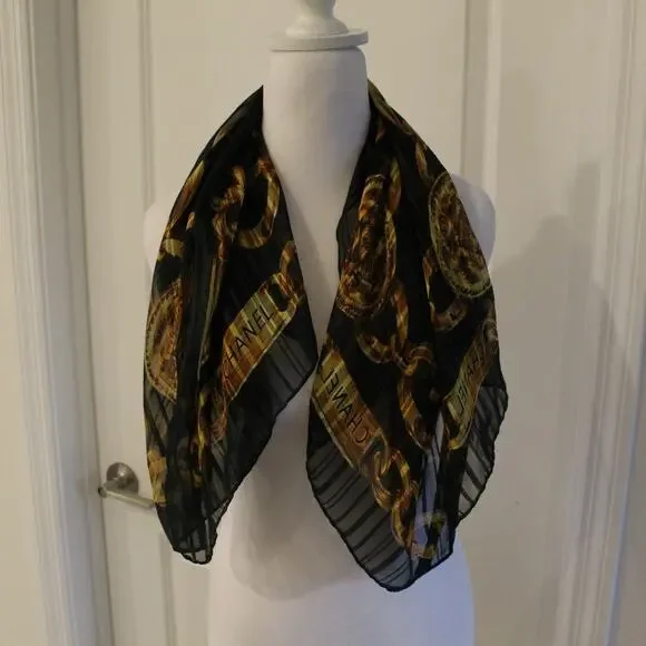 Vintage Chanel Scarf Silk Chain Print Green Square 90s Old Money 36x36 - Picture 11 of 12